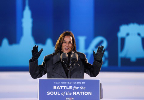 Ông Biden sẽ thành tổng thống, nhưng bà Harris mới làm nên lịch sử