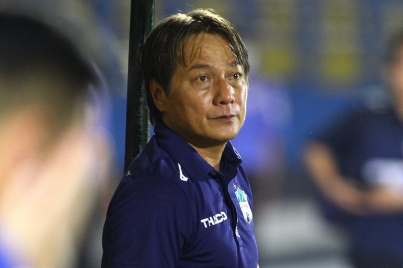 HLV HAGL từ chối nói về tương lai sau mùa giải 2020