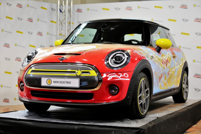 MINI Cooper SE có phiên bản siêu anh hùng The Flash