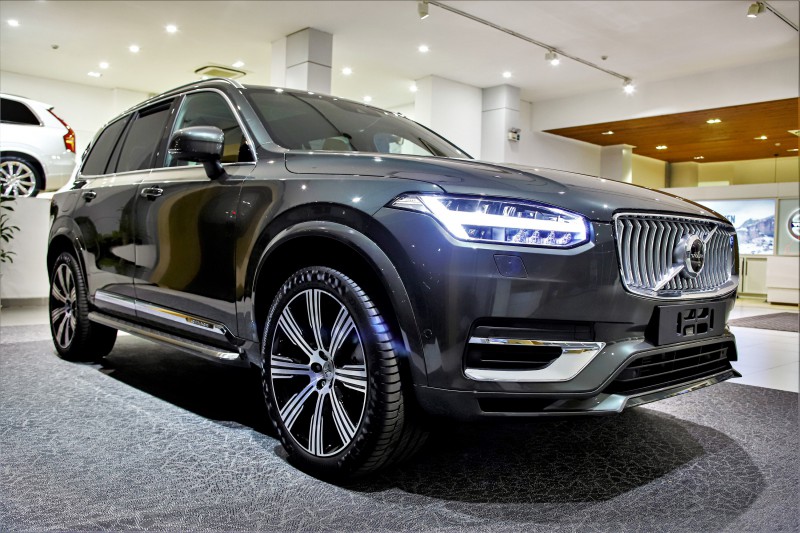 SUV hạng sang tầm 4 tỷ đồng chọn Volvo XC90 hay Mercedes-Benz GLE?