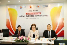 Hội đồng giám khảo ABA 2020 công tâm lựa chọn những doanh nghiệp xuất sắc nhất đoạt giải ABA 2020