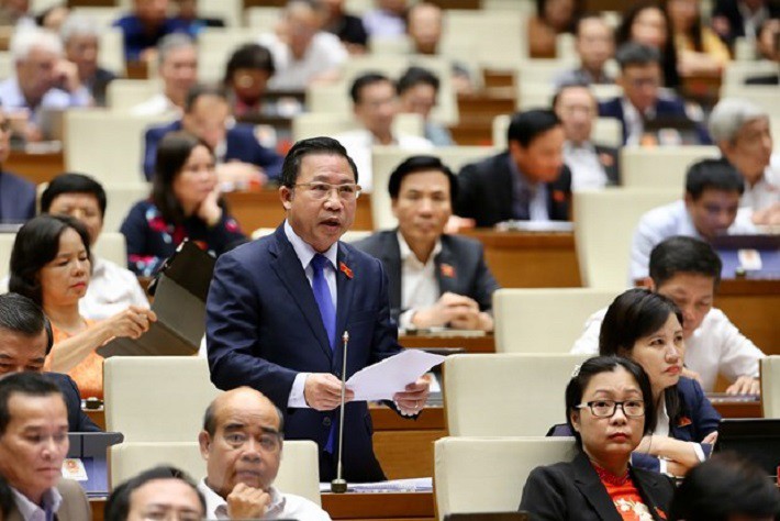 Quốc hội tiếp tục thảo luận về các vấn đề kinh tế - xã hội