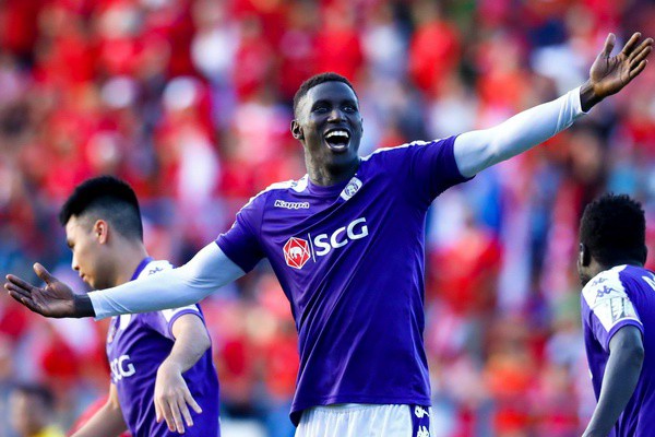 CLB Hà Nội chia tay Pape Omar