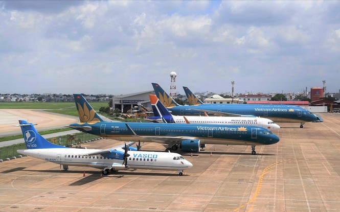 Tạm đóng cửa 5 sân bay, hủy nhiều chuyến bay do ảnh hưởng bão số 12