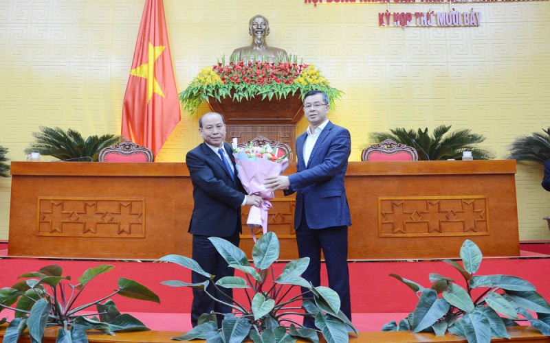 Ông Bùi Đức Hinh được bầu làm Chủ tịch HĐND tỉnh Hòa Bình