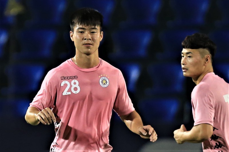 Duy Mạnh và Tiến Dũng sắp hết hạn hợp đồng với CLB chủ quản