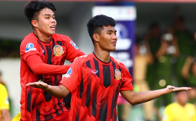 Hạn chế cầu thủ V.League dự giải phong trào TP.HCM