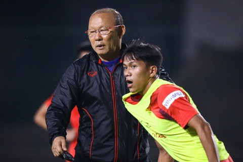 Thầy Park kéo áo sao HAGL, bắt tập lại ở U22 Việt Nam