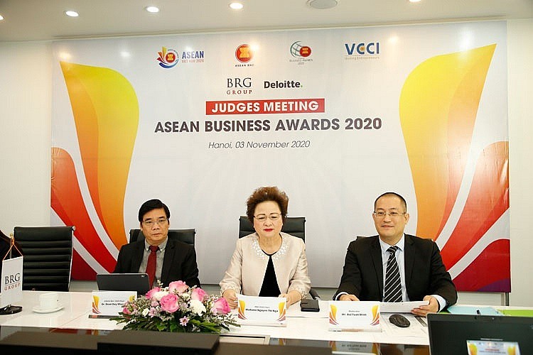 Hội đồng giám khảo ABA 2020 công tâm lựa chọn những doanh nghiệp xuất sắc nhất đoạt giải ABA 2020