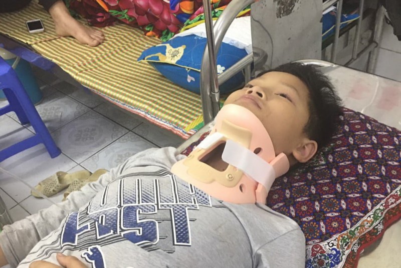 Xem xét kỷ luật học sinh đánh bạn ở Hưng Yên