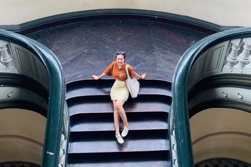 Những cầu thang hút giới trẻ check-in ở TP.HCM