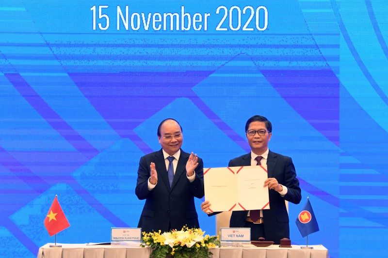 Lễ ký RCEP đặc biệt qua 16 màn hình