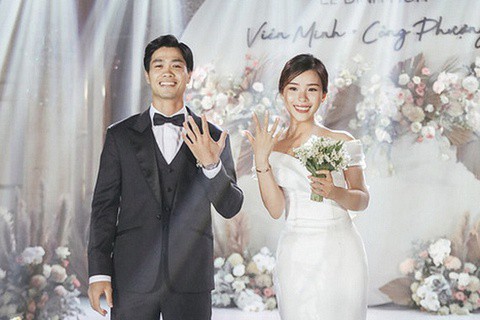 Vợ chồng Công Phượng được khen ‘sinh ra để dành cho nhau’