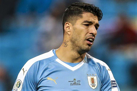 Luis Suarez dương tính với nCoV