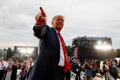 Tỷ phú Trump thay đổi bộ mặt chính trị Mỹ như thế nào?