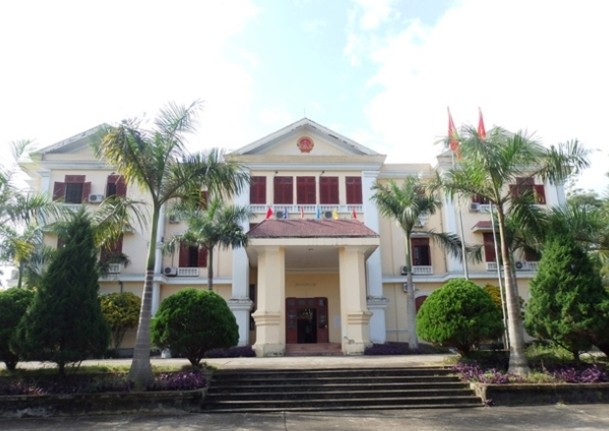 Chuyện lạ ở Thanh Hóa: Hồ sơ mời thầu “râu ông nọ cắm cằm bà kia” vẫn trúng thầu