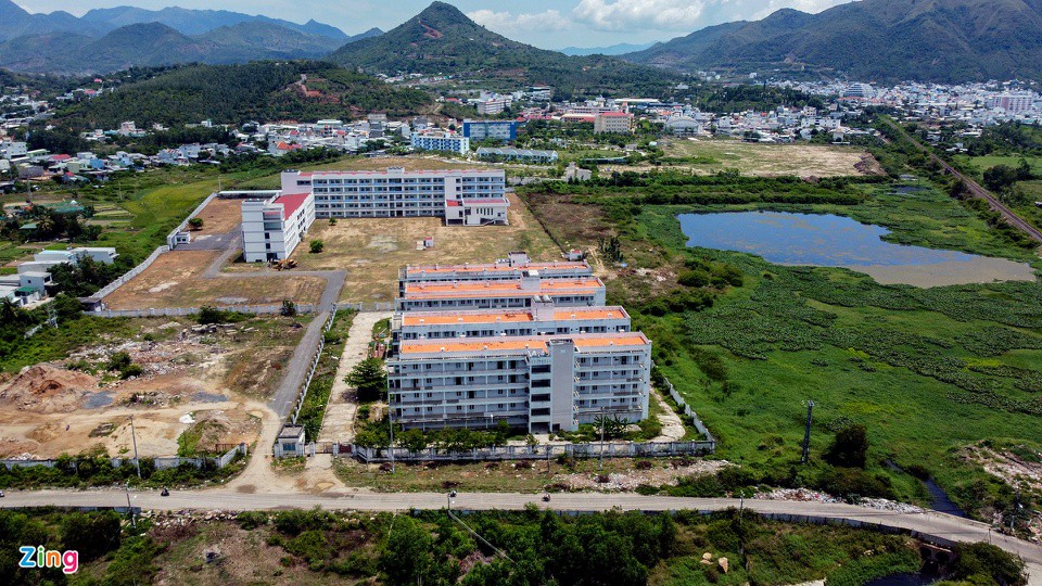 Ký túc xá 77 tỷ đồng không có sinh viên
