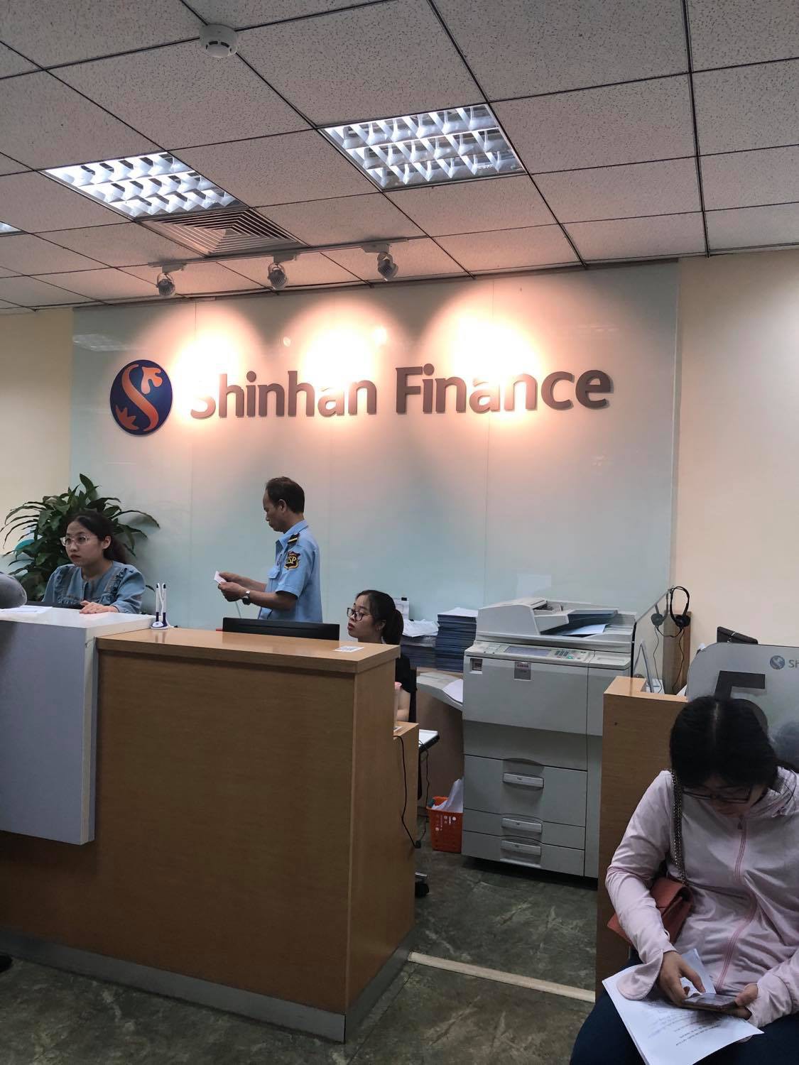 Công ty tài chính Shinhan Finance: Bị tố “cưỡng đoạt tài sản, xúc phạm uy tín nhân phẩm khách hàng”?