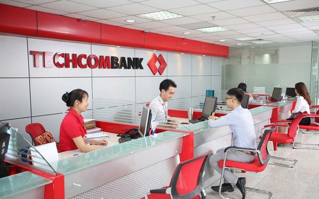 Rủi ro khi Techcombank 'neo' vào Masan, Vingroup