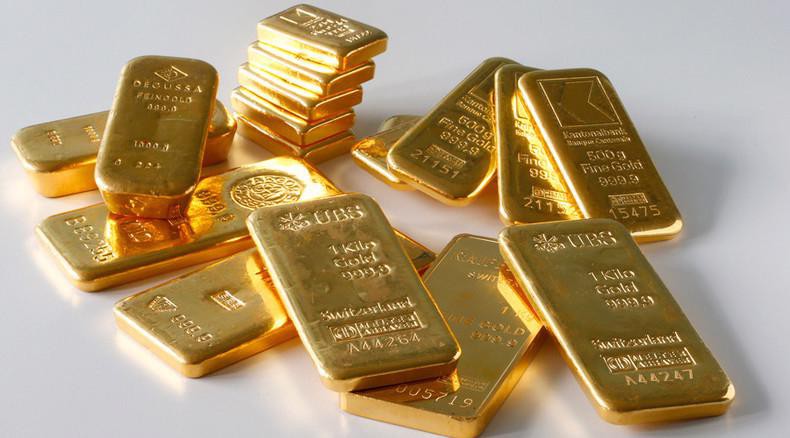 Giá vàng giữ đà tăng, USD tự do chững lại