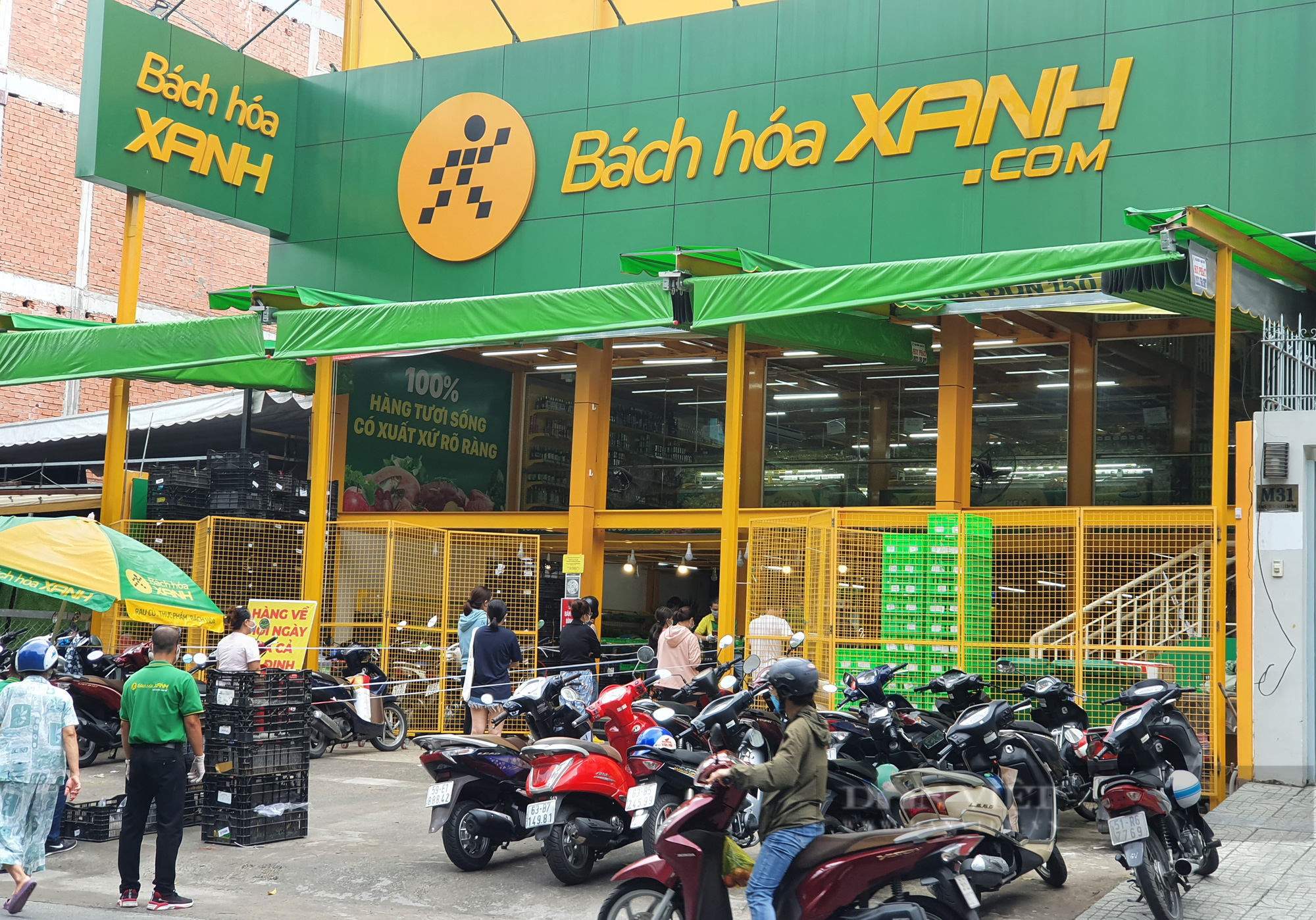 Nhiều cửa hàng vi phạm tăng giá giữa mùa dịch: Ông chủ Bách Hóa Xanh là ai?