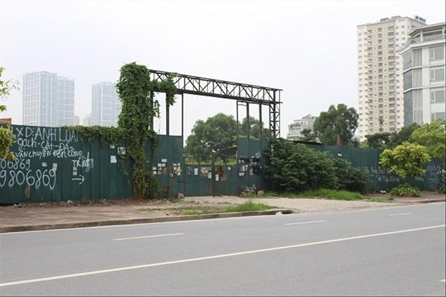 Trách nhiệm của sở ngành Hà Nội khi để “đất vàng” bỏ hoang