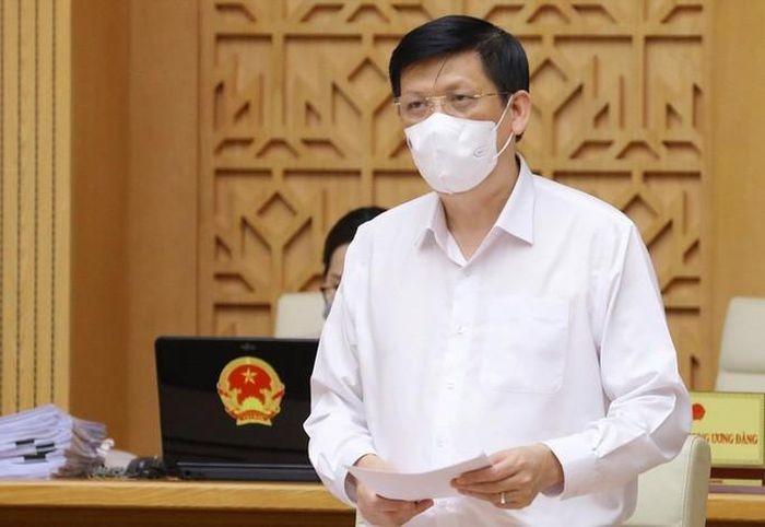 Bộ trưởng Y tế: Sẽ thí điểm cho đi lại bình thường với người tiêm 2 mũi vắc-xin Covid-19