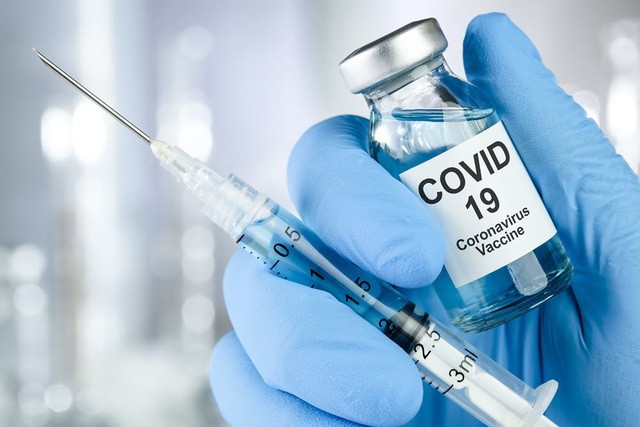 Bộ Y tế nói gì về đề xuất tiêm vaccine Covid-19 cho học sinh?