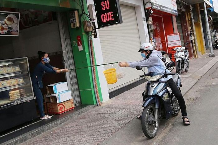 TP.HCM cho phép mở lại dịch vụ ăn uống, chỉ bán mang đi