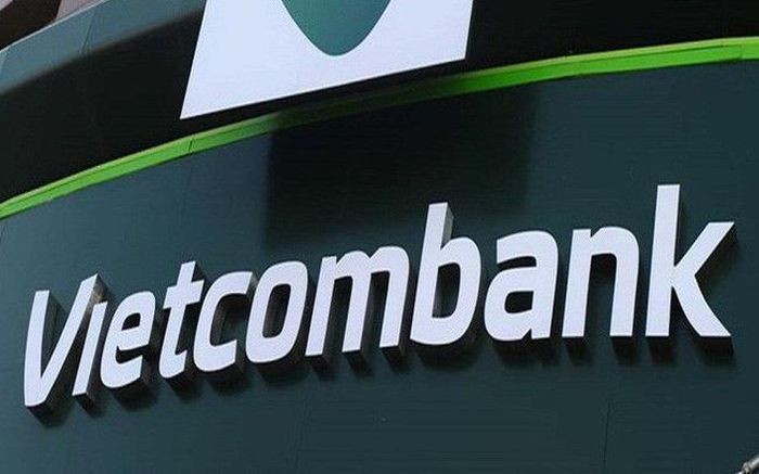 Lên tiếng về vụ sao kê tài khoản, Vietcombank lãi từ dịch vụ lớn như nào?