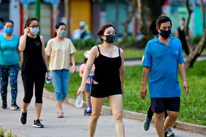 Quận 7 thí điểm cho người dân tập thể dục ngoài trời