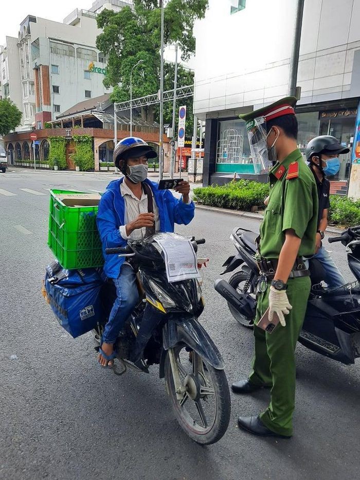 TP Hồ Chí Minh: Giảm dần khu cách ly tập trung, hướng đến sống chung với Covid-19