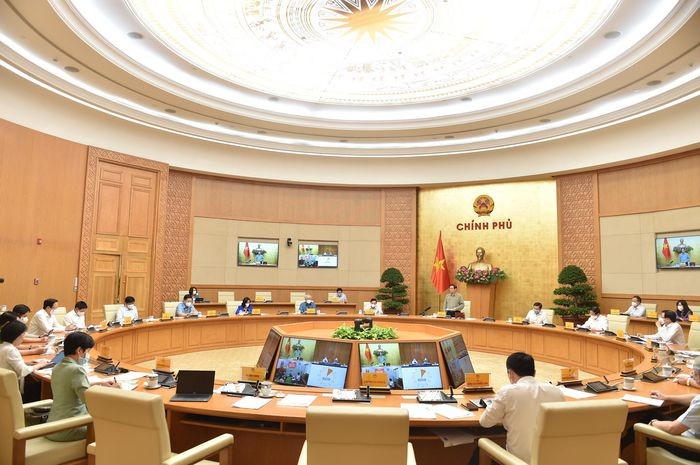 Thủ tướng nêu 6 nguyên tắc để sống chung với Covid-19