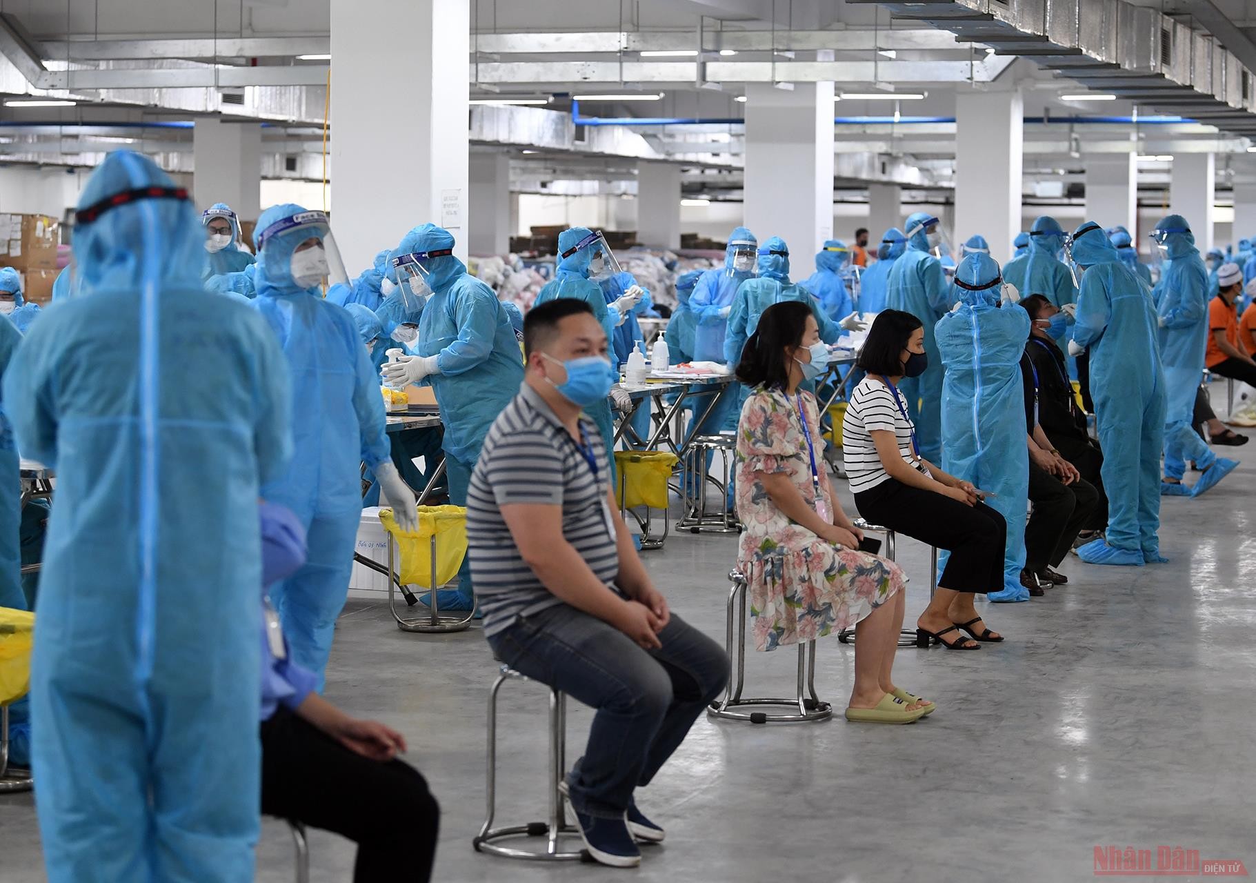 Ngày 5/10: Có 4.363 ca mắc COVID-19, thấp nhất trong khoảng 1,5 tháng qua