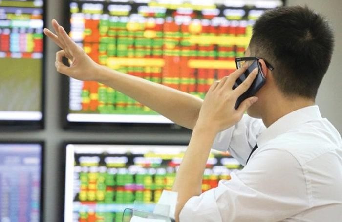 Vượt mốc 1.375 điểm, VN-Index sẽ tiến về đỉnh lịch sử?