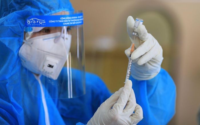 Dự kiến tiêm vaccine cho trẻ từ lứa tuổi cao xuống thấp