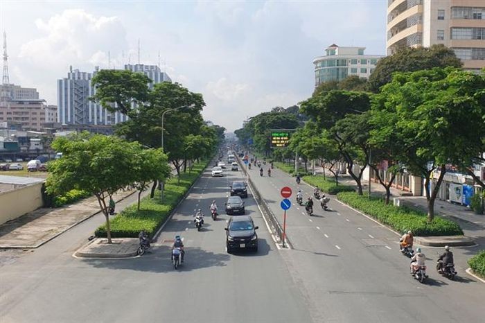 Tất cả quận, huyện đã kiểm soát dịch, vì sao TP.HCM chưa 'bình thường mới'?