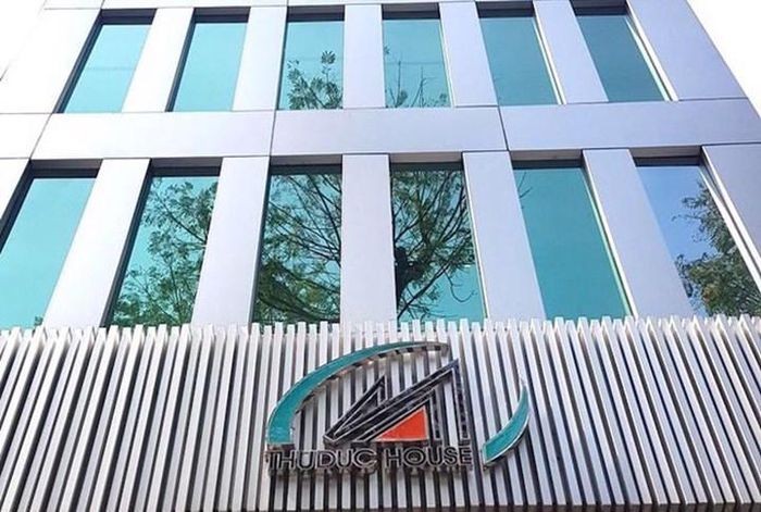 Ông chủ Thuduc House, tập đoàn vừa bị đưa cổ phiếu vào diện kiểm soát đặc biệt là ai?