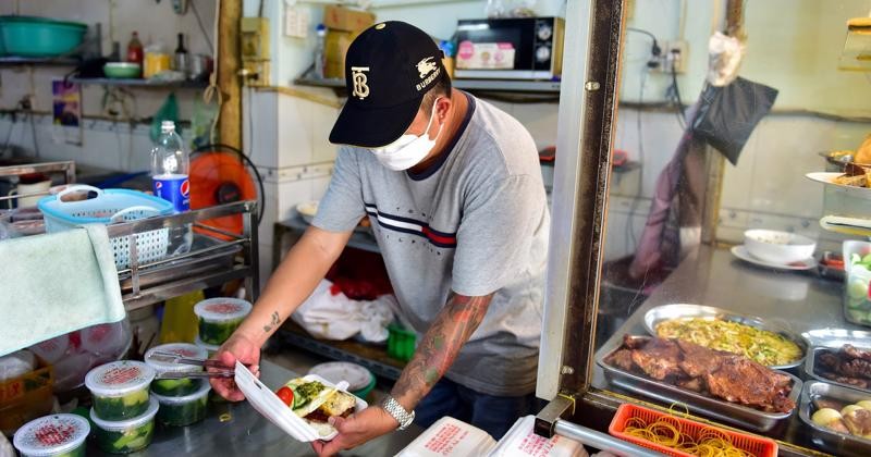 TP.HCM sẽ thí điểm mở lại dịch vụ ăn uống tại chỗ