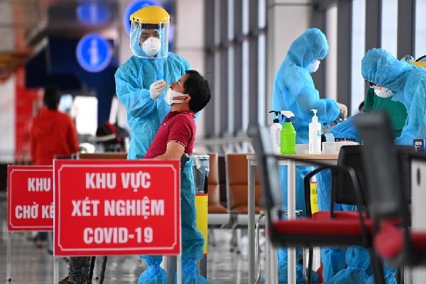 Ngày 17/10: Có 3.193 ca mắc COVID-19, riêng TP HCM là 1.059 ca; số tử vong giảm còn 63 ca