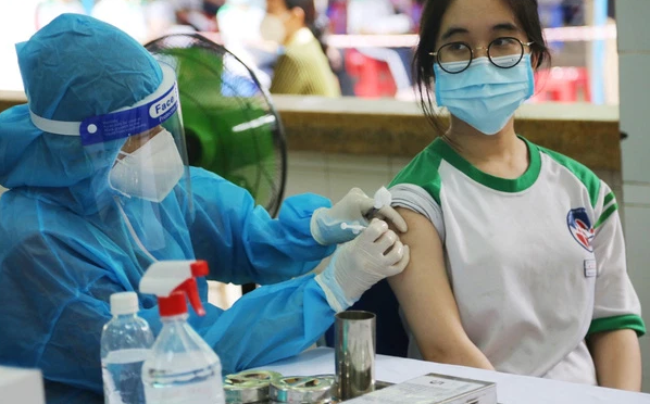 Phản ứng nặng sau tiêm vaccine COVID-19 của trẻ nam cao hơn trẻ nữ 6-10 lần: Có đáng ngại?