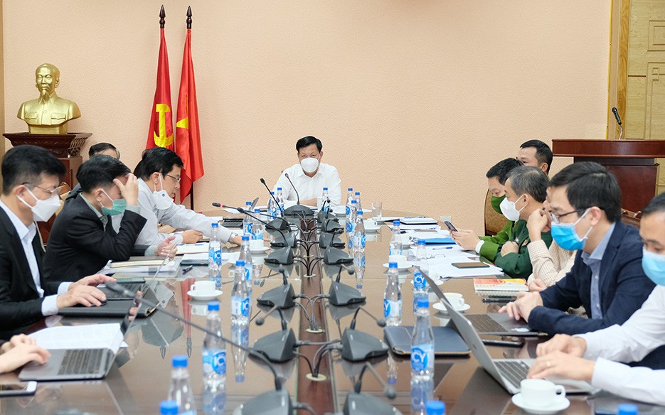 Thứ trưởng Bộ Y tế: 'Sau ngày 20/11 Bộ Y tế sẽ không cấp vaccine cho địa phương không gửi đề xuất'