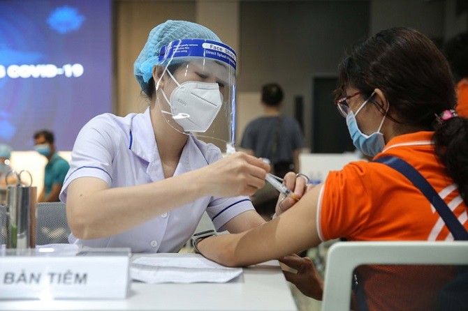 F0 tăng cao trên cả nước, TP.HCM bắt đầu tiêm vaccine mũi 2 cho trẻ em