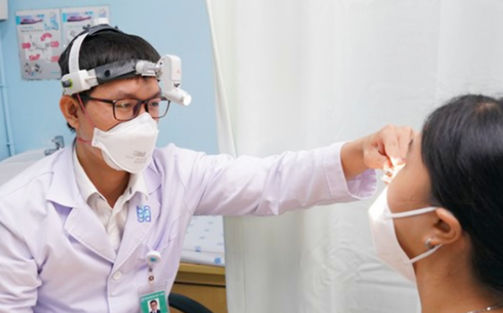 Hàng loạt F0 khỏi bệnh ở TP.HCM vẫn phải đi khám bệnh vì di chứng ảnh hưởng nghiêm trọng