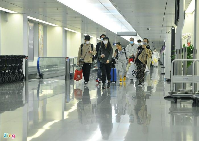 Lý do không cần cách ly người nhập cảnh đã tiêm vaccine Covid-19