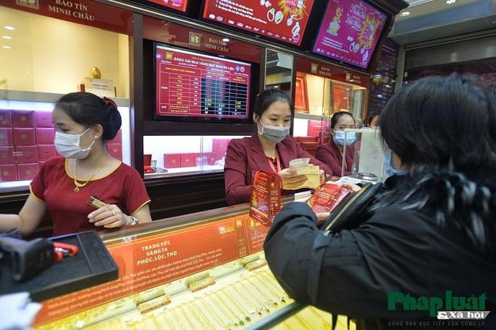 Giá vàng trong nước và thế giới bật tăng phiên cuối tuần