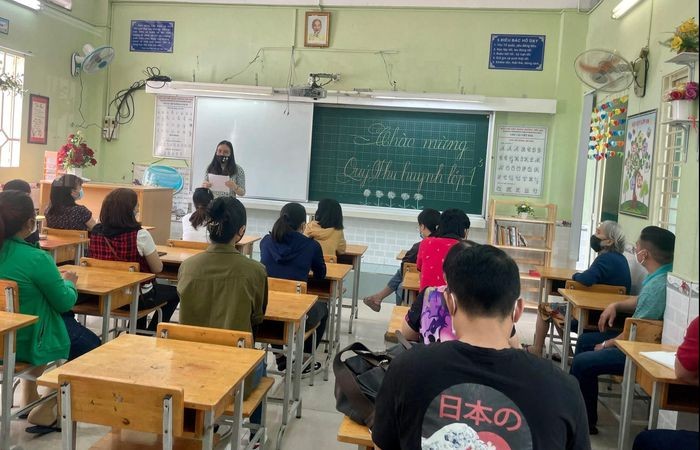 TP.HCM lấy ý kiến về học sinh đến trường từ ngày 3/1/2022