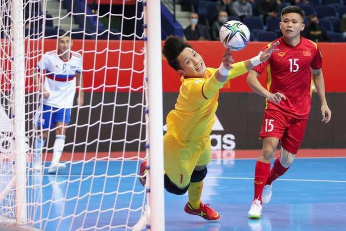 Thủ môn futsal Việt Nam lọt tốp 10 thế giới