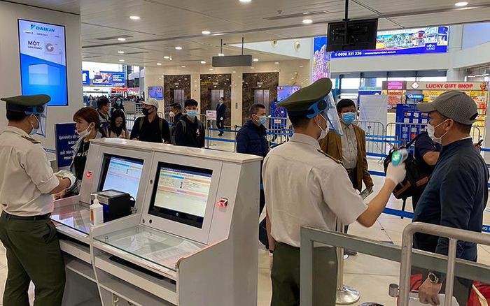 Kiến nghị sớm có hướng dẫn xét nghiệm cho phi công, tiếp viên và trẻ em đi máy bay