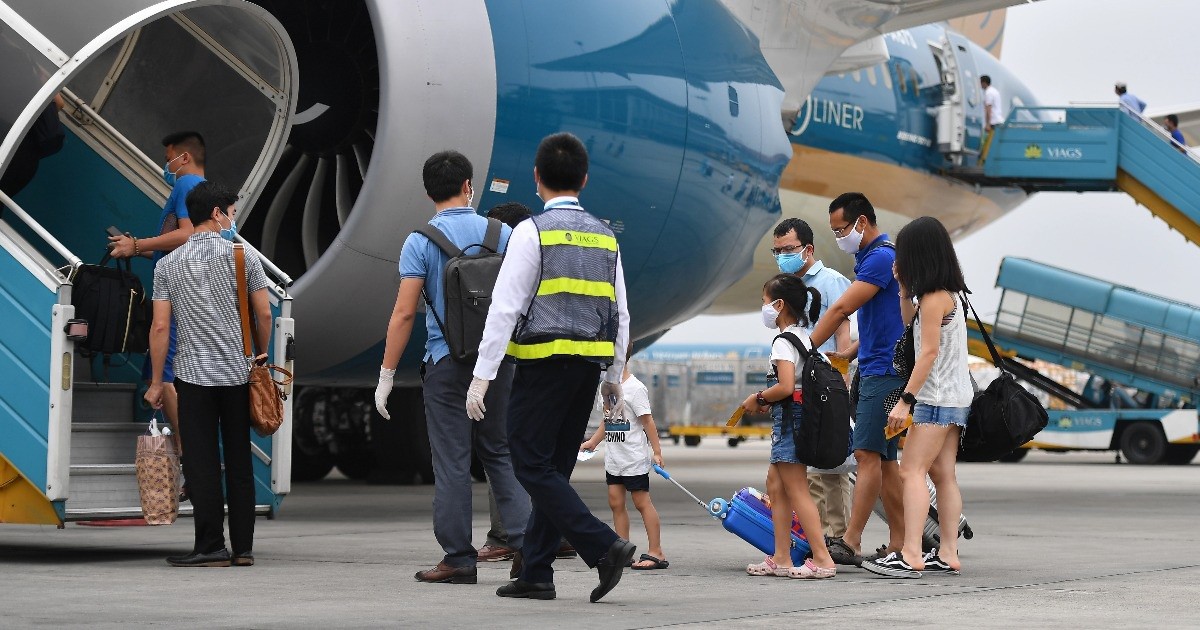 Những điều cần lưu ý khi đi máy bay dịp tết